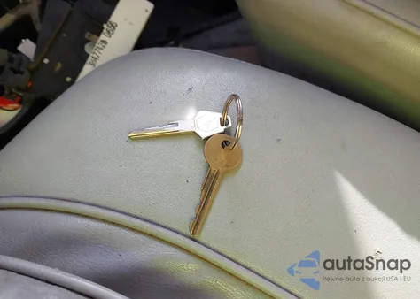 1986 Chrysler Fifth Avenue из США, поврежденный, VIN 1C3BF66P2GX594059